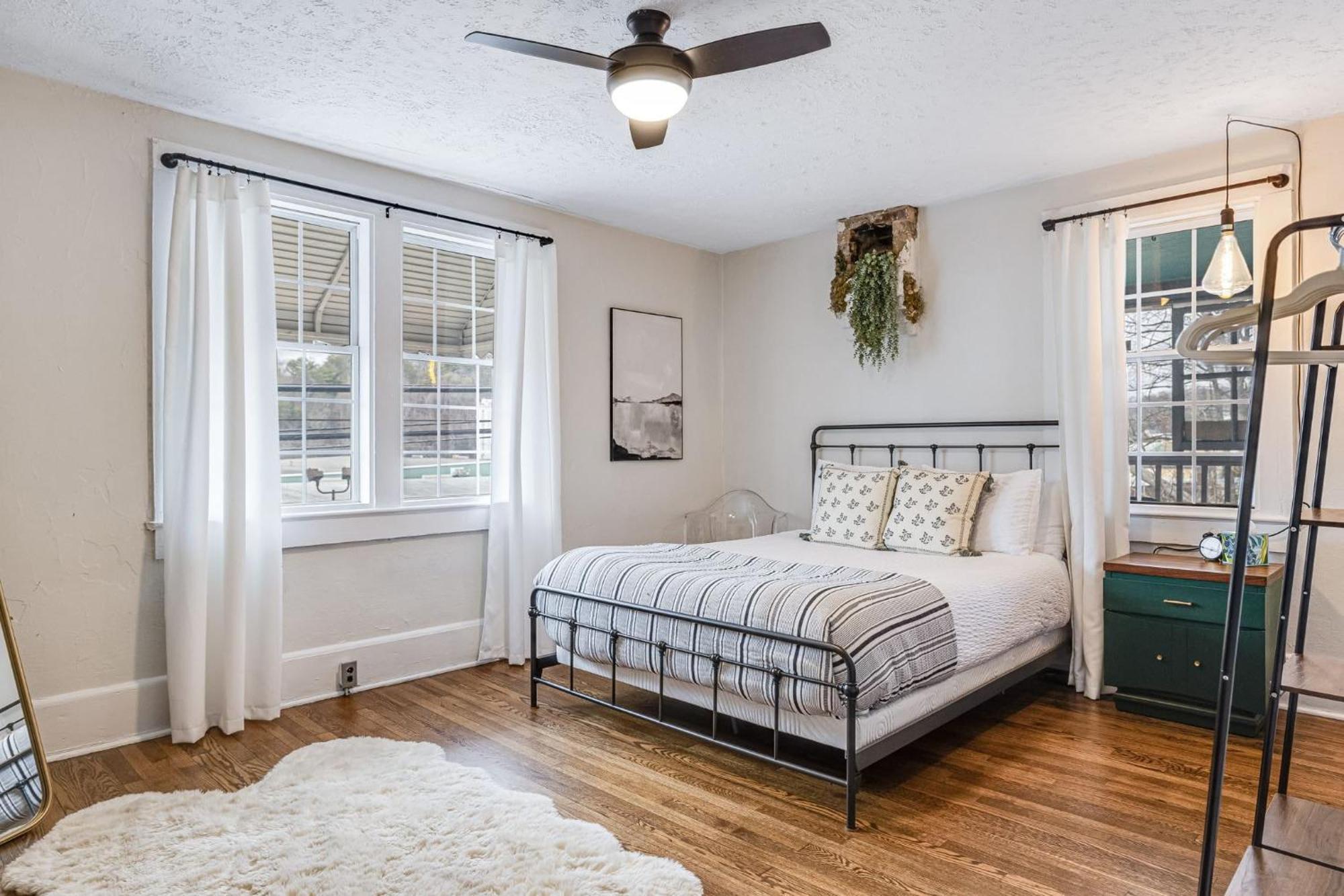 Holiday home Riverside Trade Retreat Avantstay Industrial-chic Near Downtown *
